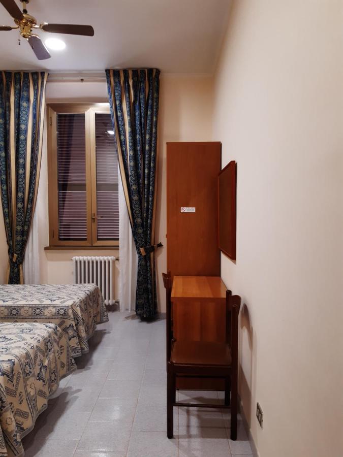 Suore Concezioniste Missionarie - Carmen Salles Roma Bed & Breakfast Exterior photo